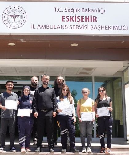 Eskişehir'de başarılı Acil Sağlık ekiplerine başarı ve teşekkür belgesi verildi