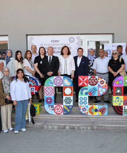 Esmek'in "yansımalar" sergisi kırsal ilçelerde sanatseverlerle buluşuyor