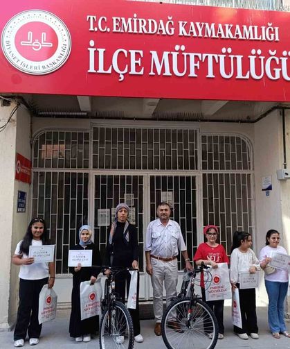 Emirdağ'da 'Camiler Arası Bilgi Yarışması'nda dereceye giren öğrenciler ödüllendirildi