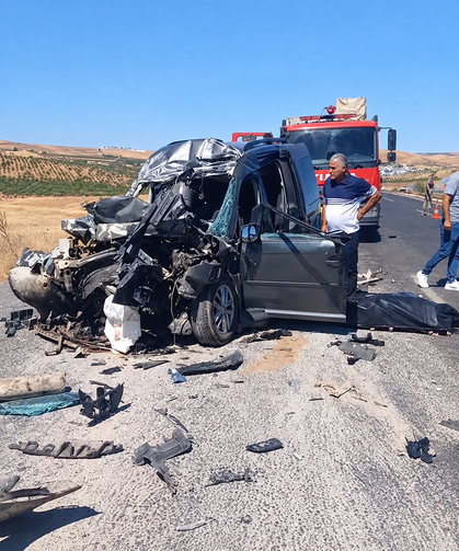 Trafik kazasında dört kişi hayatını kaybetti