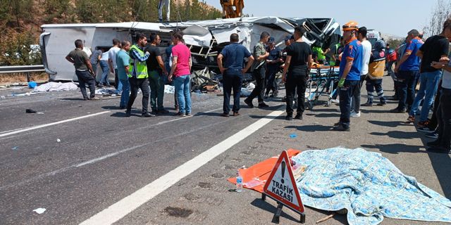 Gaziantep'te trafik kazası 16 ölü