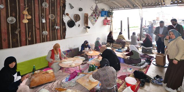 AK Partili kadınlardan depremzedelere yardım
