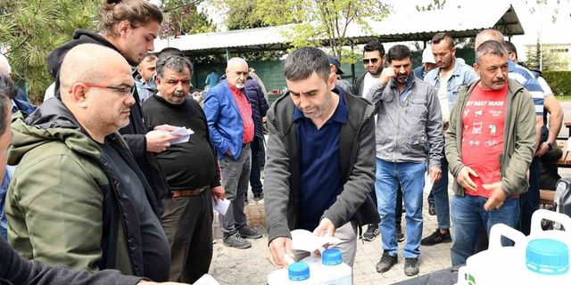 Tepebaşı’ndan çiftçilere sıvı gübre desteği