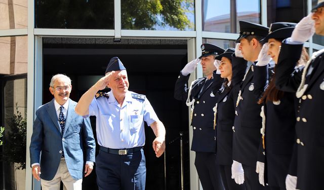 Orgeneral Kadıoğlu’ndan  Büyükerşen’e veda ziyareti