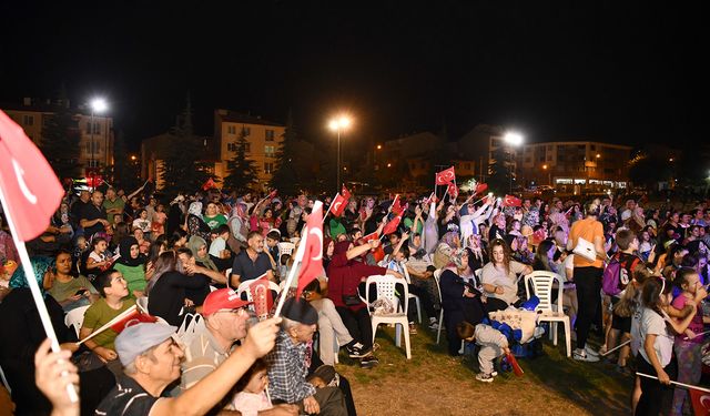 Tepebaşı’nda zafer coşkuyla kutlandı