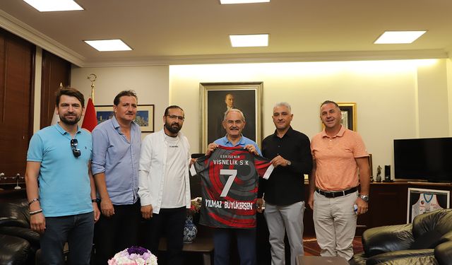 Vişnelikspor Kulübü Başkan Büyükerşen'i Ziyaret Etti
