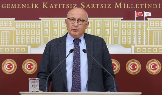 CHP’li Çakırözer’den Bakan Tekin’e tepki