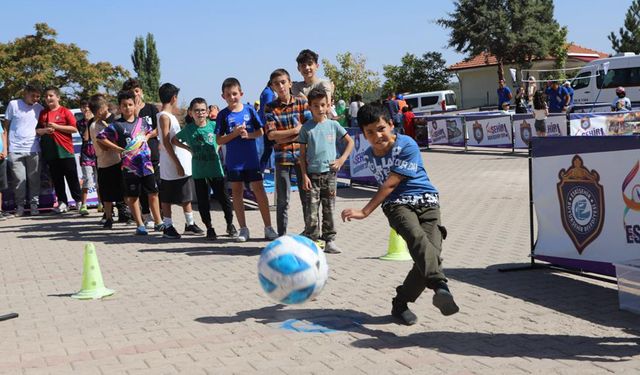 Çocuklar ve ebeveyenleri  birlikte eğlendiler