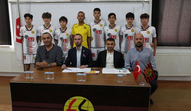 Odunpazarı Spor’dan Eskişehirspor alt yapısına 7 futbolcu