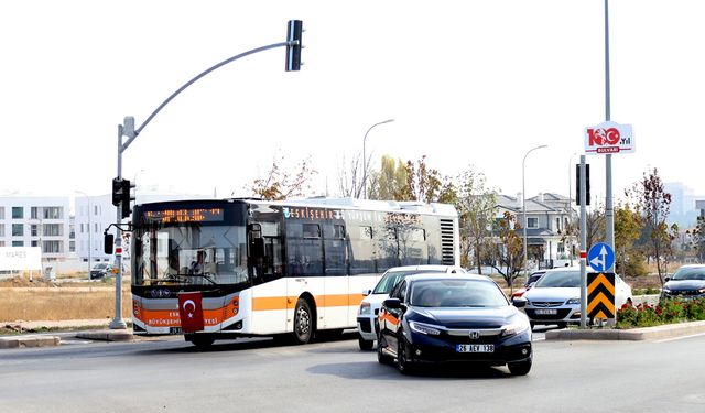 100. yıl bulvarda ölümsüzleşti