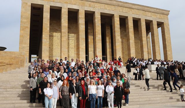 100. Yılda 100 kadın çiftçi  Atası’nın huzurunda