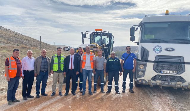 Sancar mahallesinde yol yenileme çalışması yapılıyor