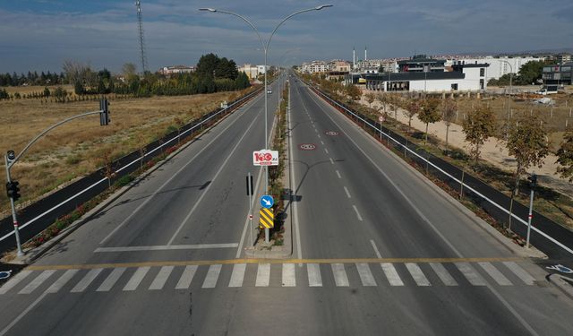 100. yıl bulvarına bisiklet yolu