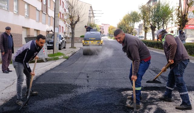 Büyükşehir asfalt çalışmalarına devam ediyor