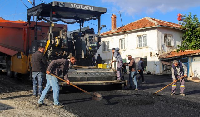 Büyükşehir’den Mihalıççık’ta yol çalışması