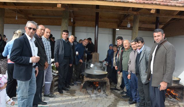 Seyitgazi Belediyesi’nden ‘pekmez şenliği’  