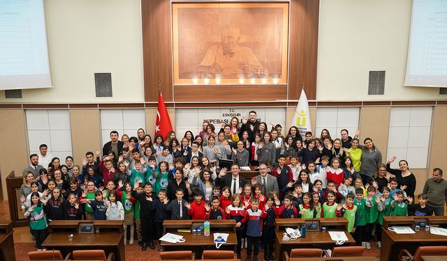 Eko-okullar çevre çocuk meclisi başkanını seçti