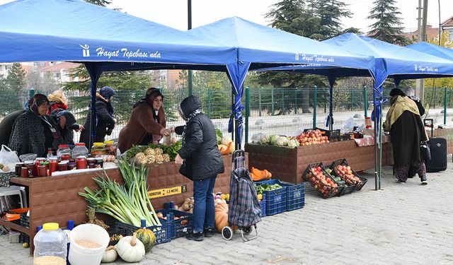 Kadın üreticiler de vatandaş da çok memnun