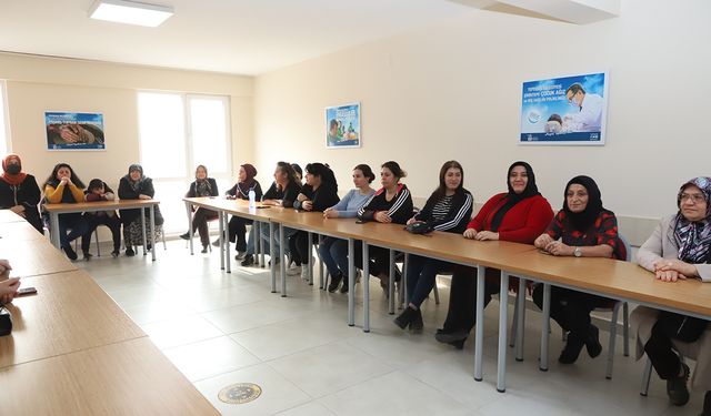 Sütlüce’de kadınlara hizmet tanıtım toplantısı