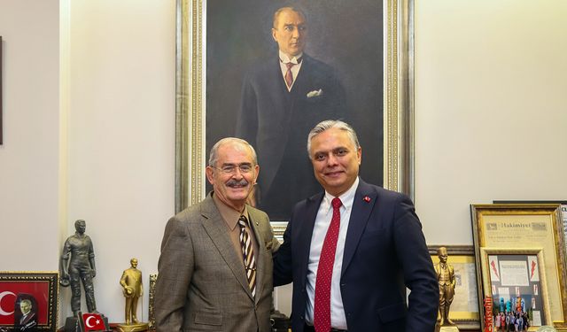 Uysal’dan Büyükerşen’e nezaket ziyareti