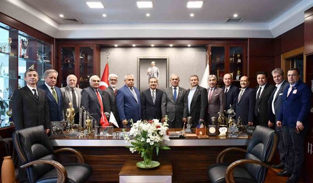 Ahbaplar’dan Tepebaşı Belediye Başkanı Ahmet Ataç’a ziyaret