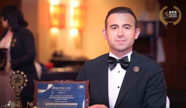 Türk öğretmene Dubai’de uluslararası başarı ödülü verildi