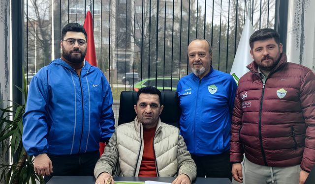 Batıkent Spor'da  teknik heyet imzaladı