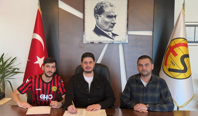 Uğurcan Eskişehirspor'a imza attı