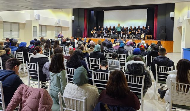 Çifteler’de geçlerden muhteşem konser