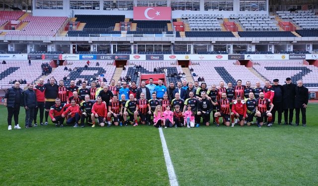 Eskişehir’in emektar futbolcuları bir araya geldi