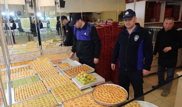 Odunpazarı Zabıtası’ndan tatlı denetimi