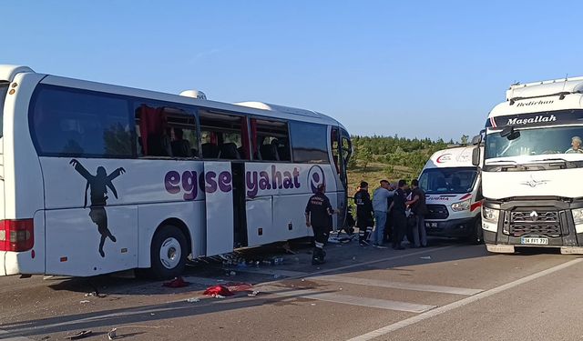 Afyonkarasahir'daki otobüs kazasında  1 ölü, 16 yaralı