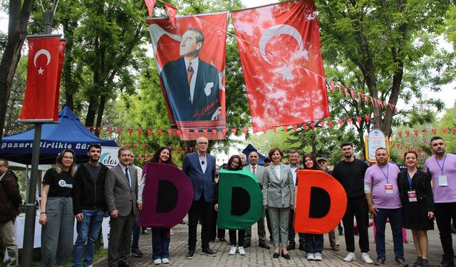 Eskişehir’in demokrasi şöleni başladı!