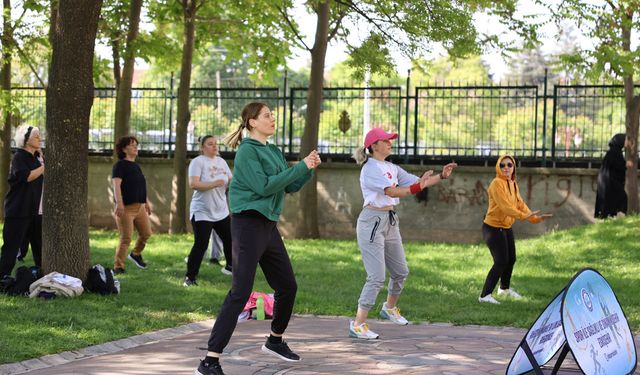 Eskişehirliler sabah Sporu  İçin Parklara Akın Etti