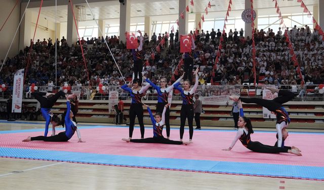 Gençlik ve Spor Bayramı coşkuyla kutlandı