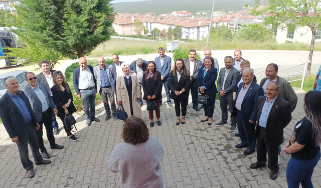 Muhtarlar Odunpazarı Belediyesi’nin birimlerini gezdi