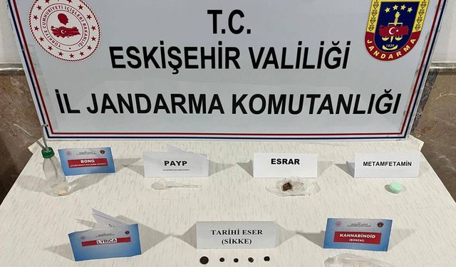 Tarih eser satmaya çalışan şahıslar jandarma tarafından yakalandı