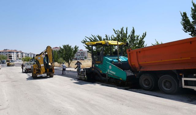 Büyükşehir’in yol çalışmaları sürüyor