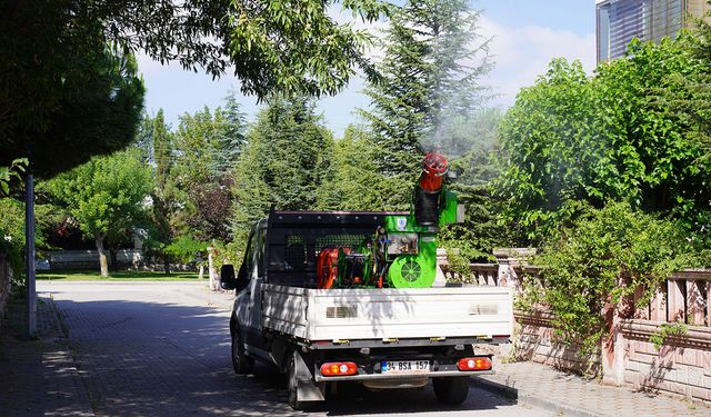 Tepebaşı’nda haşerelerle mücadele sürüyor