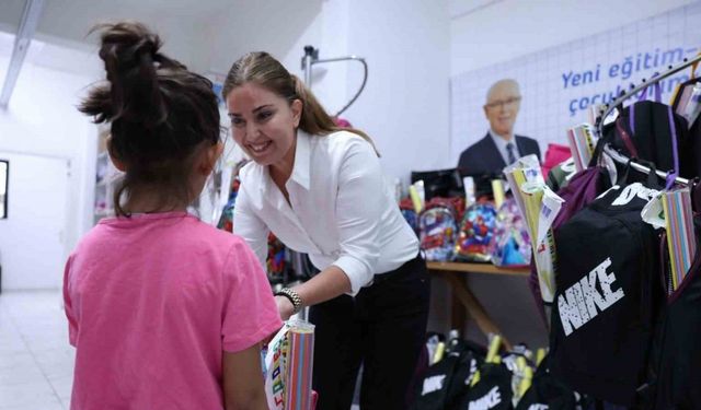 Halk Market yüzlerce çocuğun ve ailenin yüzünü güldürdü