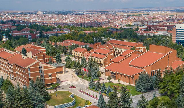 Anadolu Üniversitesi tercihlerde zirvede