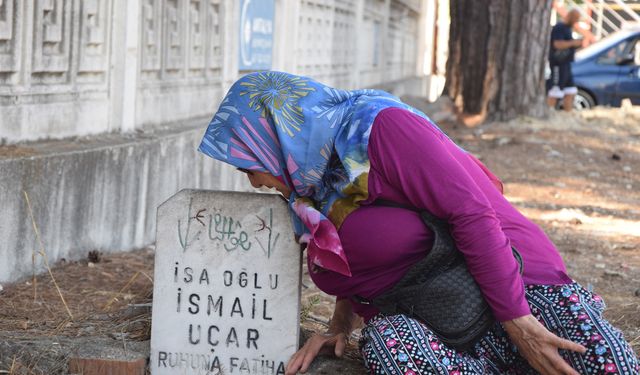 Sahipsiz çocuk mezarının altından göz yaşartan dram çıktı