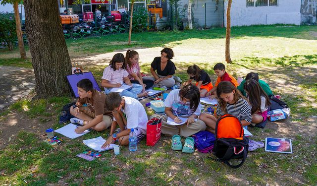 Tasarım atölyesiyle çizim yapmayı öğreniyorlar