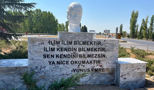 Yunus Emre büstü onarıldı