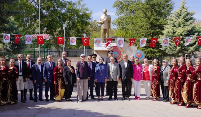 Ataç Mahmudiye’nin Kurtuluş Günü’ndeydi