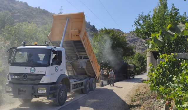 Büyükşehir kırsalda yolları yeniliyor