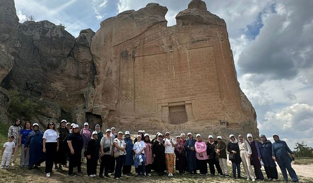 Emek Mahalle Sakinleri Frig Vadilerinde