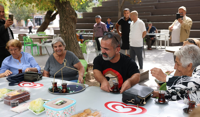 Odunpazarı’nda çaylar Hüseyin’den