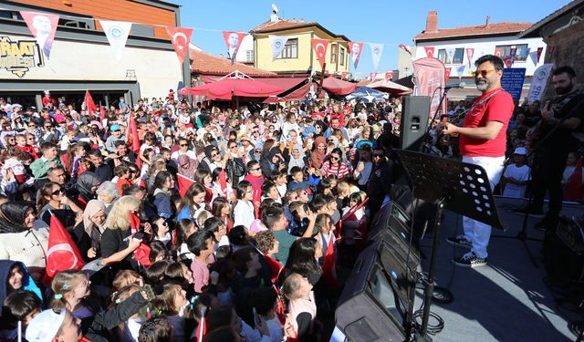 Çocuklar için coşkulu Cumhuriyet Bayramı konseri