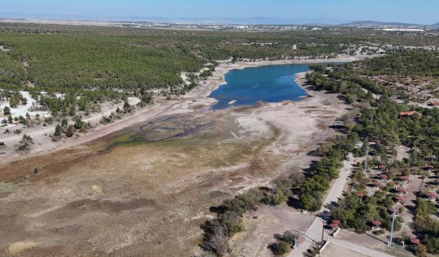 Musaözü Göleti'ndeki kuraklık korkutuyor